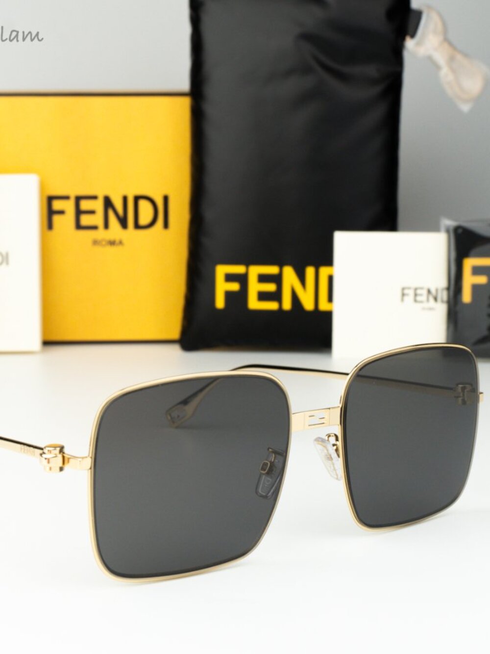Fendi Women Sunglasses Endura Gold Smoke Square FE40123U BAGUETTE 30A BRAND NEW